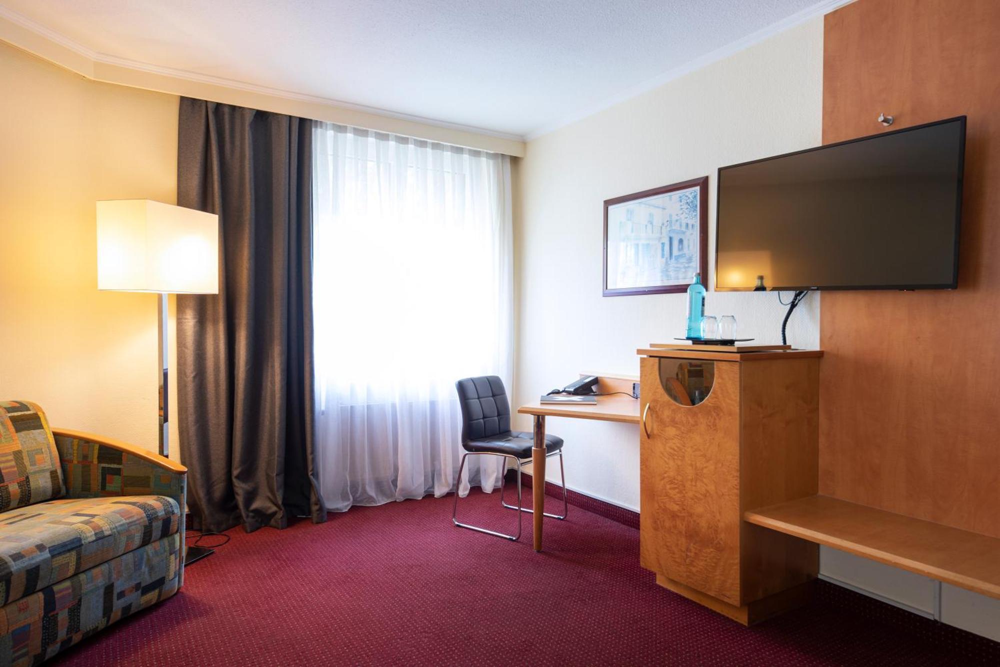 Roomingtons Kaiserhof 4* Landshut