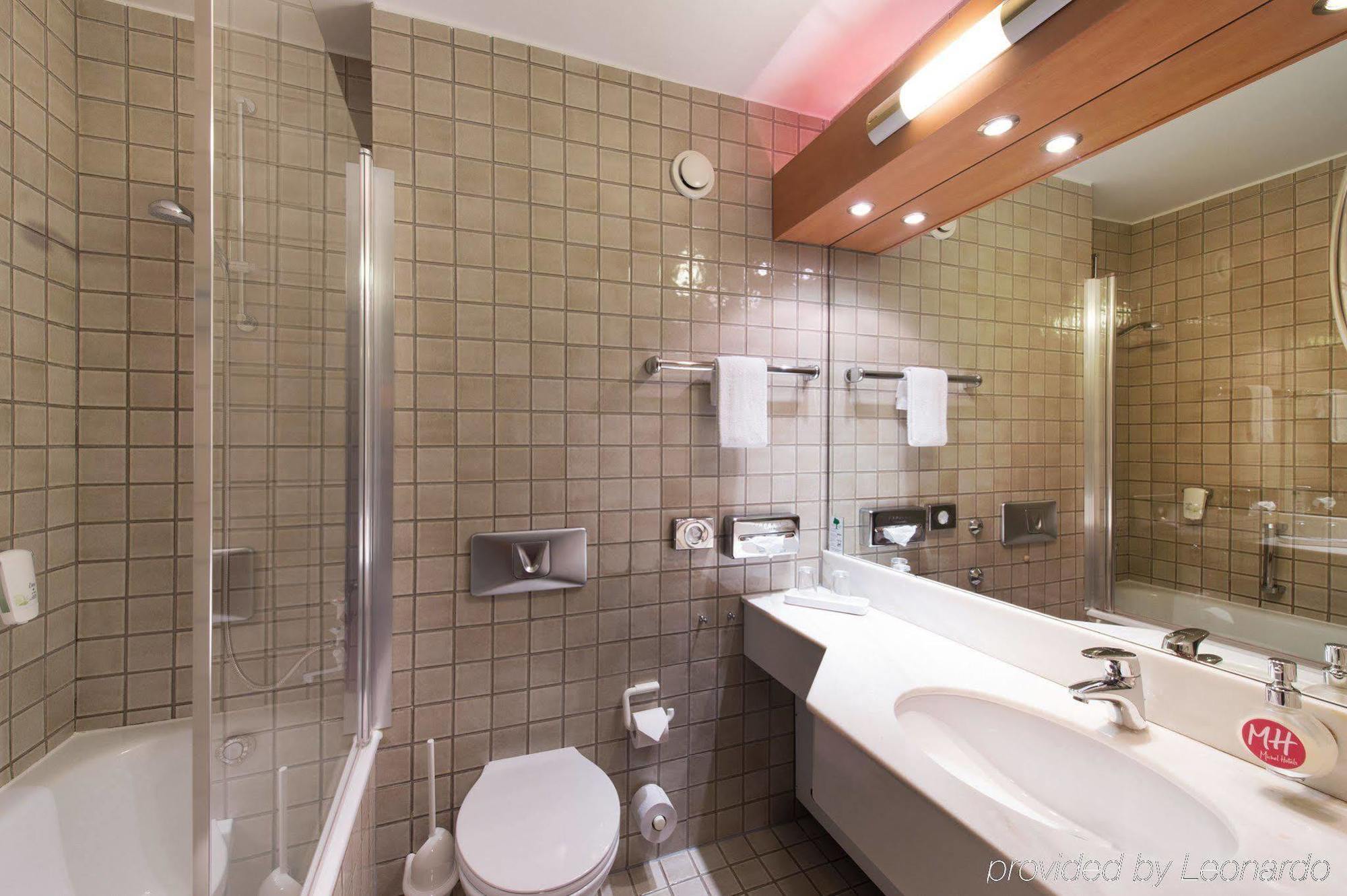 Roomingtons Kaiserhof Hotel 4*