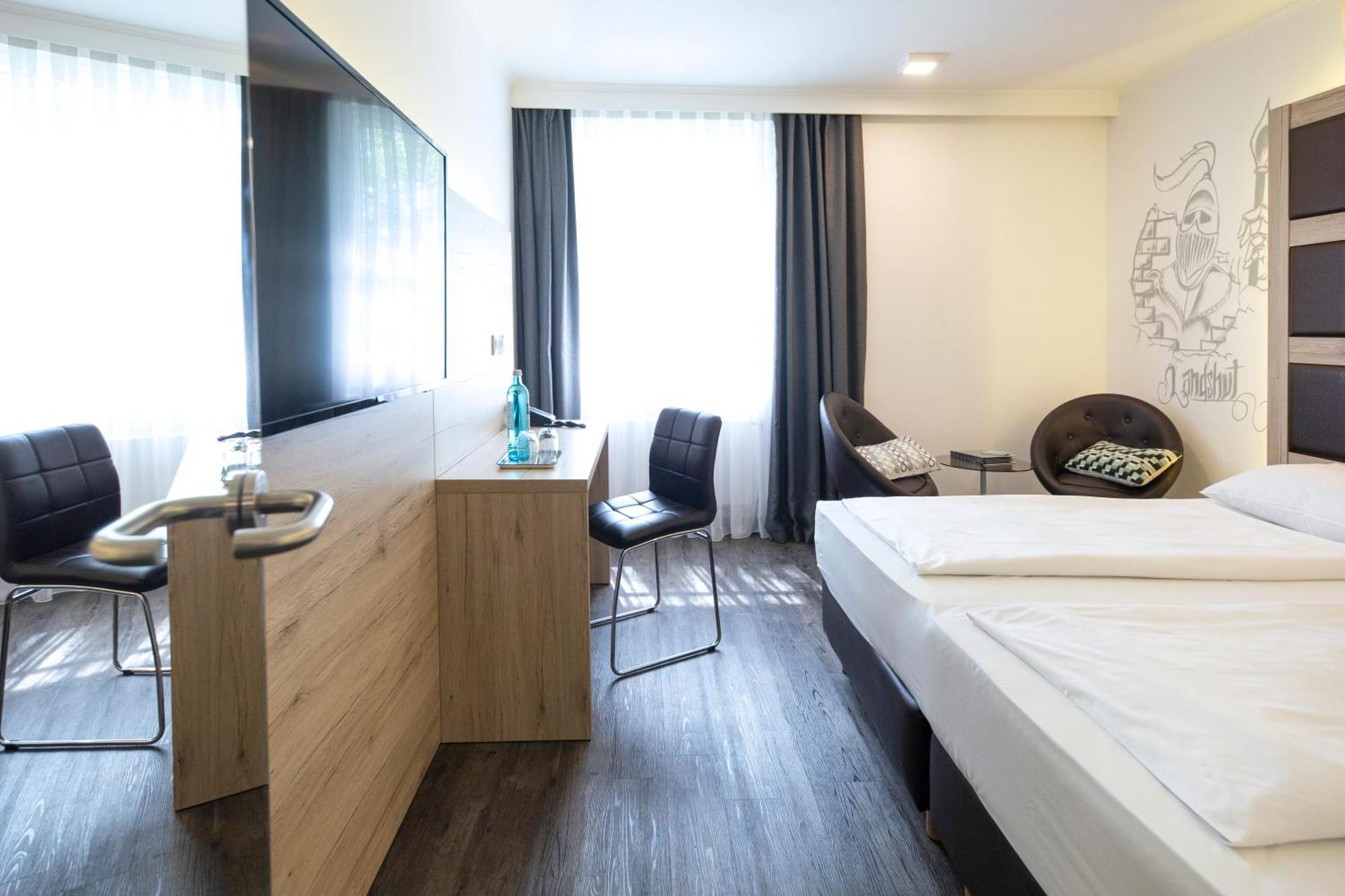 Roomingtons Kaiserhof Hotel 4*