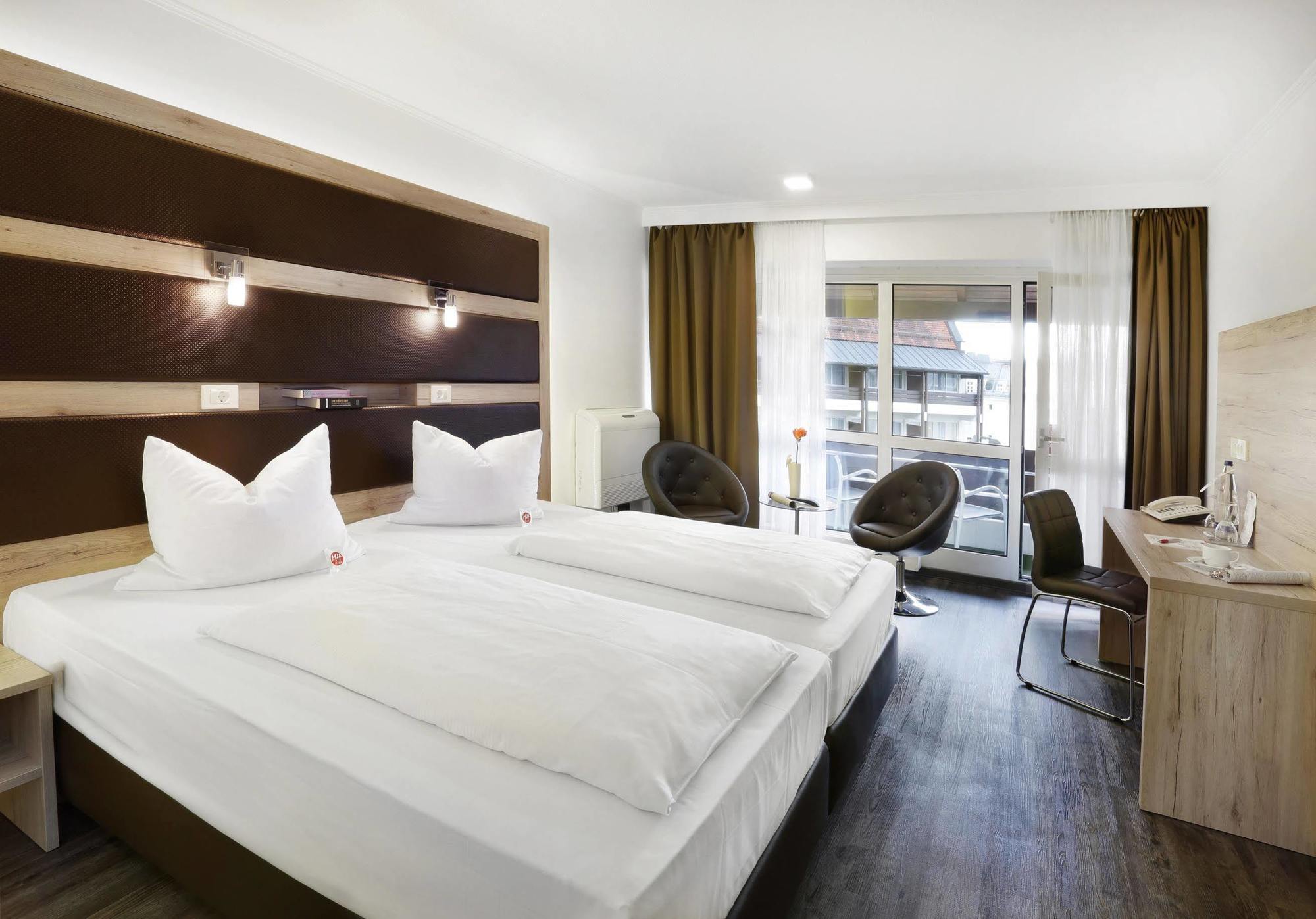 Hotel Roomingtons Kaiserhof 4*